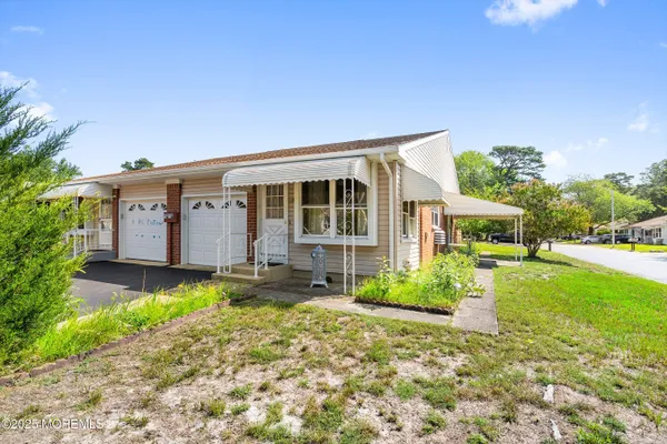 Property Slideshow image 3 of 28 | 1b potomac ln, Whiting, NJ, 08759