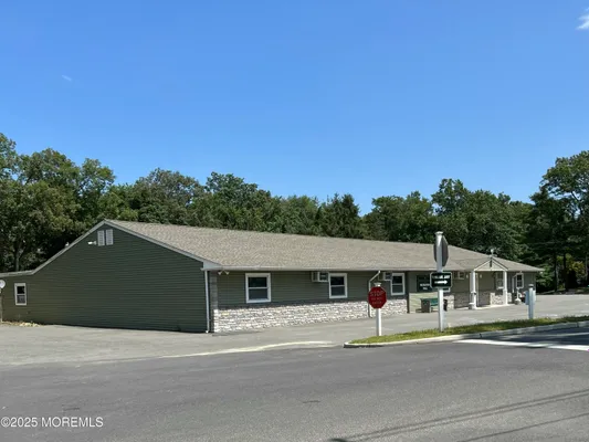 Property Slideshow image 3 of 17 | 27 pheasant st a, Manchester, NJ, 08759