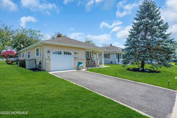 Property Slideshow image 2 of 43 | 16 goyave st, Toms River, NJ, 08757