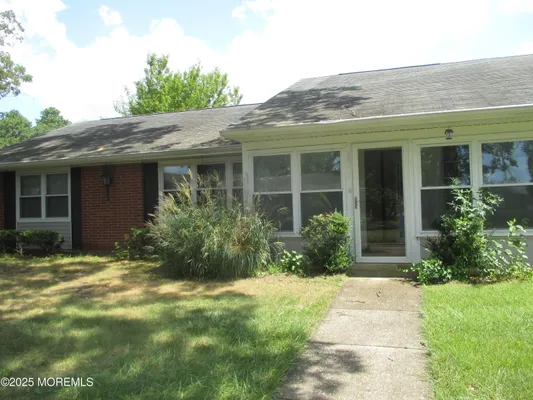 Property Slideshow image 2 of 33 | 662a plymouth dr, Lakewood, NJ, 08701