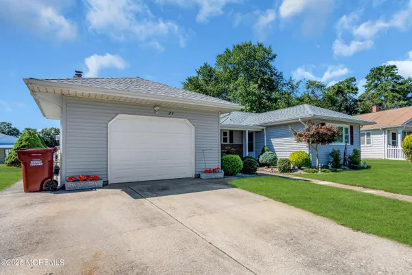 Property Slideshow image 2 of 27 | 23 fontana st, Toms River, NJ, 08757