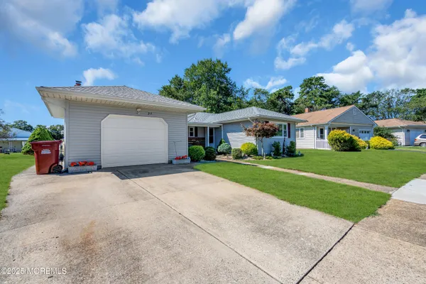 Property Slideshow image 3 of 27 | 23 fontana st, Toms River, NJ, 08757