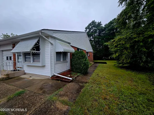 Property Slideshow image 2 of 20 | 12b potomac ln, Whiting, NJ, 08759