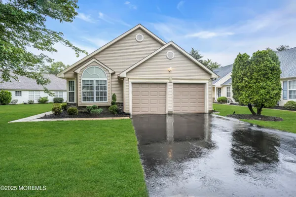 Property Slideshow image 3 of 46 | 2684 rockport ln, Toms River, NJ, 08755