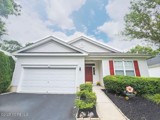 Property Slideshow image 3 of 22 | 108 hyannis ct, Galloway, NJ, 08205