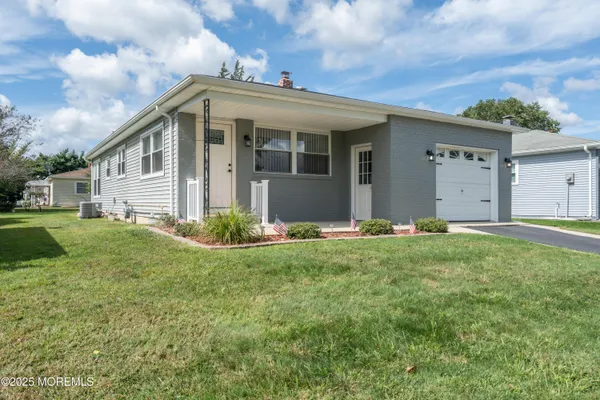 Property Slideshow image 2 of 30 | 51 eldorado st, Toms River, NJ, 08757