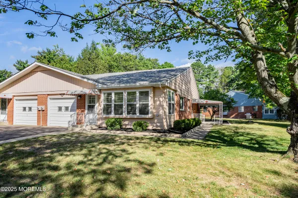 Property Slideshow image 2 of 25 | 10 jefferson ln b, Whiting, NJ, 08759