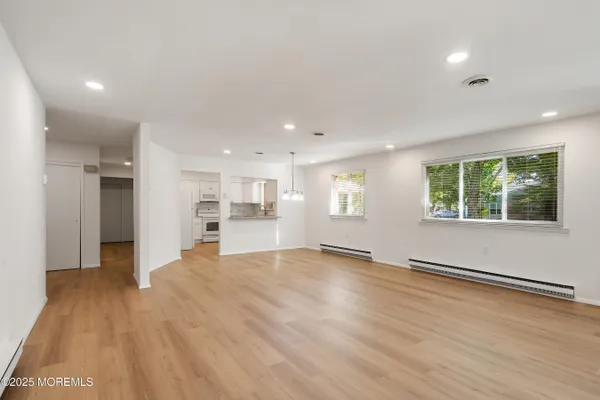 Property Slideshow image 3 of 25 | 10 jefferson ln b, Whiting, NJ, 08759