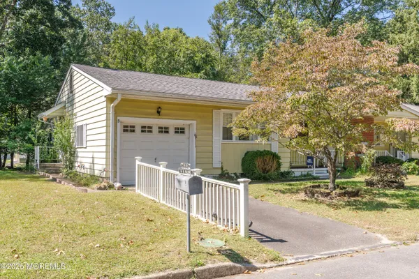 Property Slideshow image 2 of 28 | 4 california dr b, Whiting, NJ, 08759