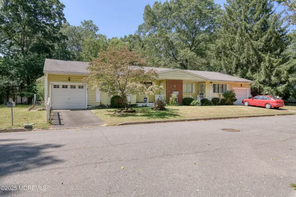 Property Slideshow image 3 of 28 | 4 california dr b, Whiting, NJ, 08759