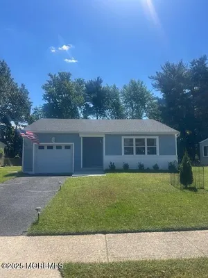 Property Slideshow image 3 of 49 | 11 northumberland dr, Toms River, NJ, 08757