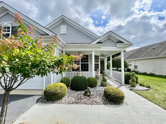 Property Slideshow image 2 of 50 | 87 huntington dr, Jackson, NJ, 08527