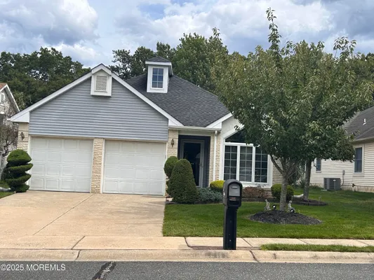 Property Slideshow image 2 of 38 | 2263 s chanticleer ct, Toms River, NJ, 08755