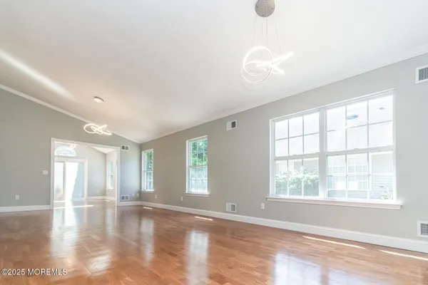 Property Slideshow image 3 of 36 | 3 winding river rd, Lakewood, NJ, 08701