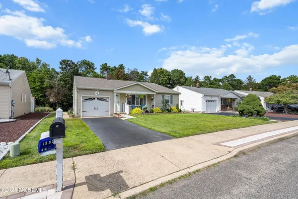 Property Slideshow image 2 of 35 | 11 whitaker dr, Toms River, NJ, 08757