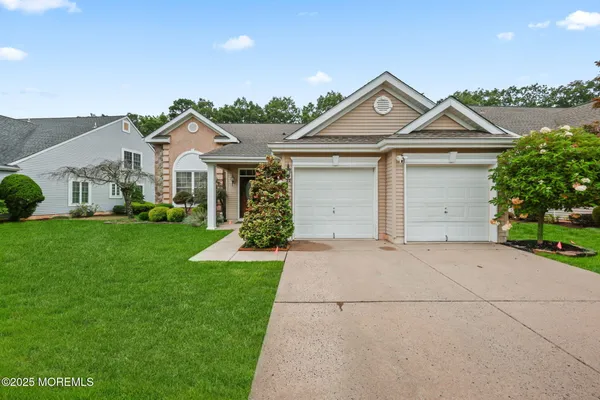 Property Slideshow image 2 of 38 | 22 baltusrol dr, Jackson, NJ, 08527