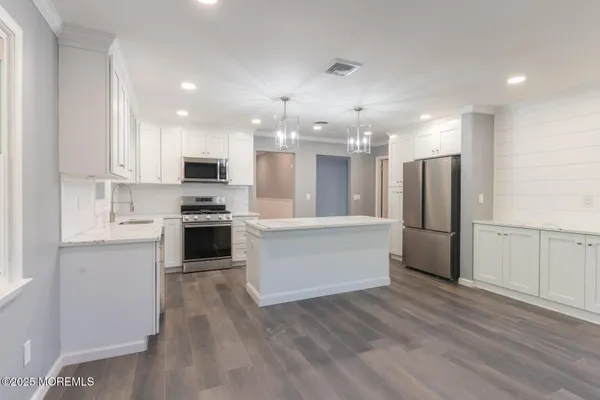 Property Slideshow image 3 of 32 | 23 burlington ct, Toms River, NJ, 08757