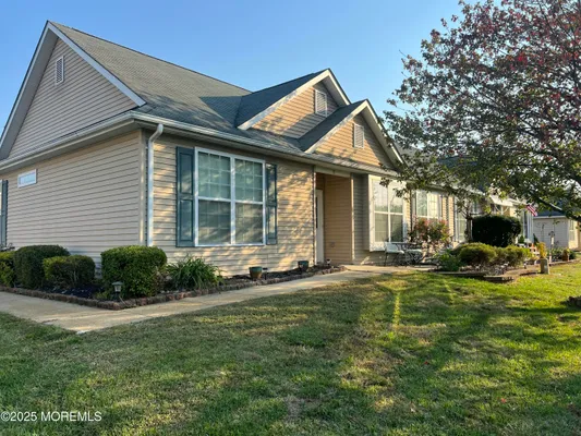 Property Slideshow image 2 of 32 | 30 winkle ct, Manchester, NJ, 08759