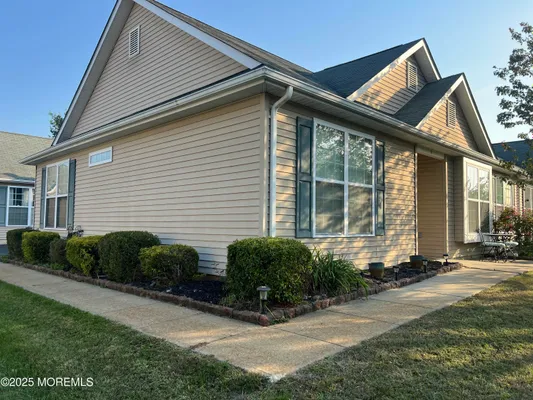 Property Slideshow image 3 of 32 | 30 winkle ct, Manchester, NJ, 08759