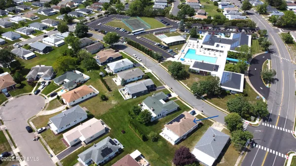 Property Slideshow image 3 of 39 | 2 capri ct, Toms River, NJ, 08757