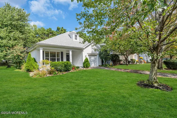 Property Slideshow image 3 of 26 | 18 evergreen springs dr, Lakewood, NJ, 08701