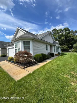 Property Slideshow image 2 of 28 | 607 timberline ln, Manchester, NJ, 08759