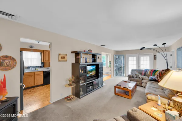 Property Slideshow image 2 of 27 | 5 gray ln, Brick, NJ, 08724