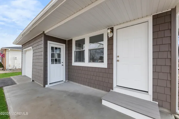 Property Slideshow image 2 of 30 | 927 jamaica blvd, Toms River, NJ, 08757