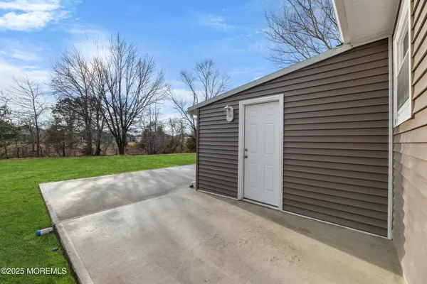 Property Slideshow image 3 of 30 | 927 jamaica blvd, Toms River, NJ, 08757