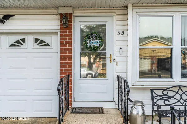 Property Slideshow image 3 of 25 | 5 quaker ln b, Whiting, NJ, 08759