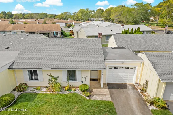 Property Slideshow image 3 of 29 | 25 pitman rd b, Monroe, NJ, 08831