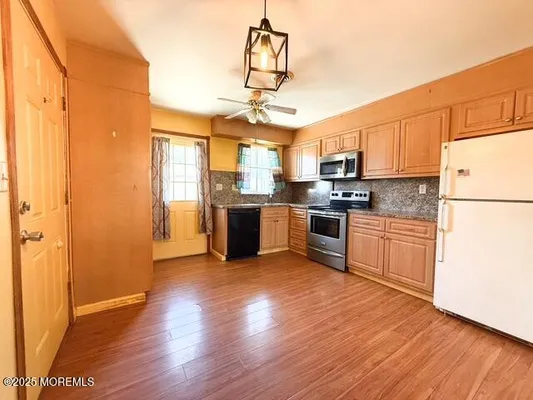 Property Slideshow image 3 of 29 | 32b edinburgh ln, Manchester, NJ, 08759