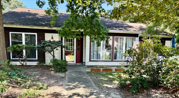 Property Slideshow image 2 of 16 | 706b liverpool cir, Manchester, NJ, 08759