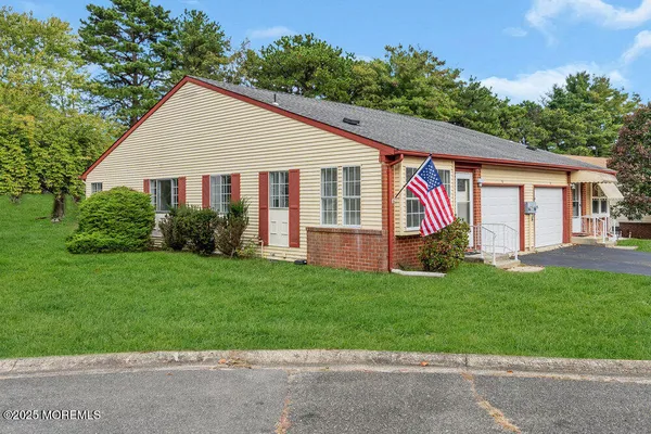 Property Slideshow image 2 of 28 | 9 juniper ln 50, Whiting, NJ, 08759