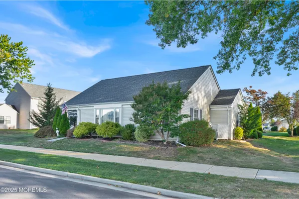 Property Slideshow image 2 of 25 | 176 rossmoor dr c, Monroe, NJ, 08831