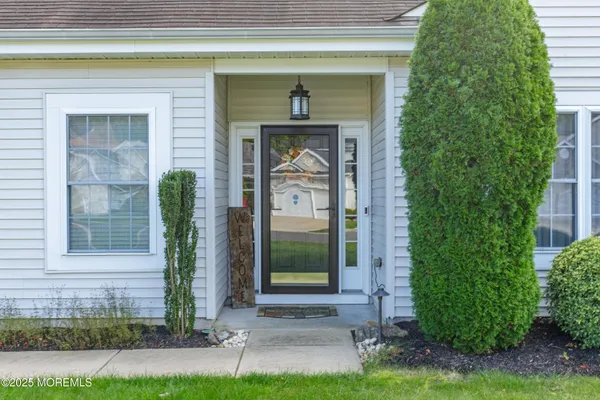 Property Slideshow image 3 of 44 | 1 saint andrews rd, Jackson, NJ, 08527