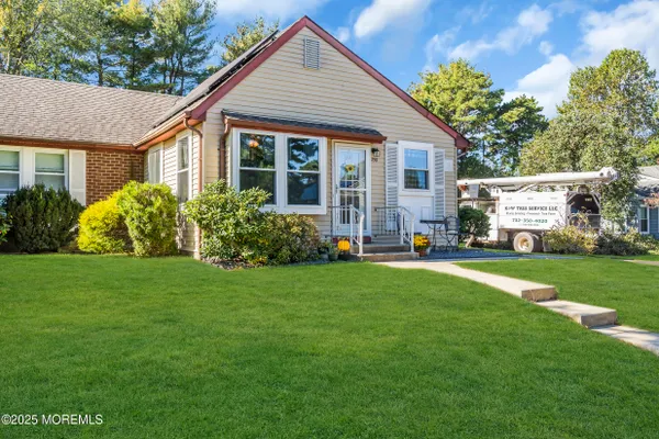 Property Slideshow image 2 of 21 | 29b easton dr, Whiting, NJ, 08759