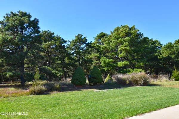 Property Slideshow image 2 of 20 | 289 costa mesa dr, Toms River, NJ, 08757