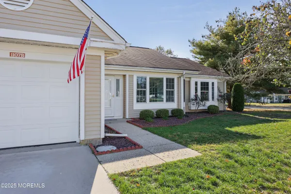 Property Slideshow image 2 of 35 | 1107b buckingham dr, Manchester, NJ, 08759