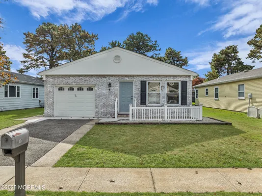 Property Slideshow image 2 of 26 | 94 troumaka st, Toms River, NJ, 08757