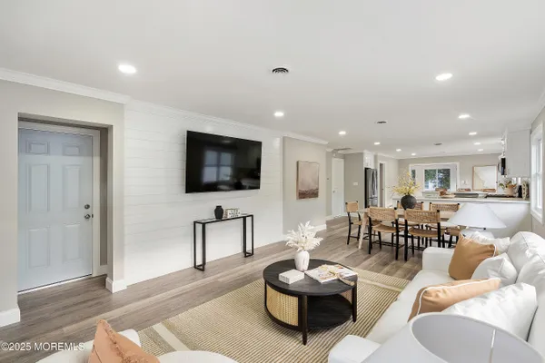 Property Slideshow image 2 of 37 | 18 banning ct, Toms River, NJ, 08757