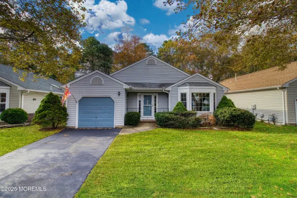 Property Slideshow image 2 of 43 | 7 brant dr, Brick, NJ, 08724