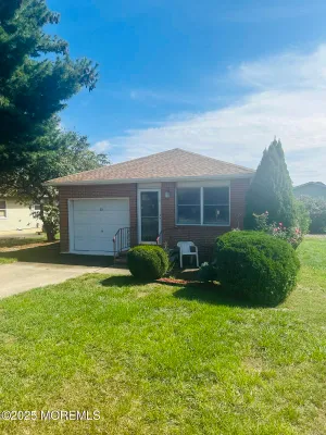 Property Slideshow image 2 of 39 | 53 sycamore rd, Manahawkin, NJ, 08050