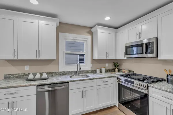 Property Slideshow image 3 of 22 | 18 gower rd, Toms River, NJ, 08757