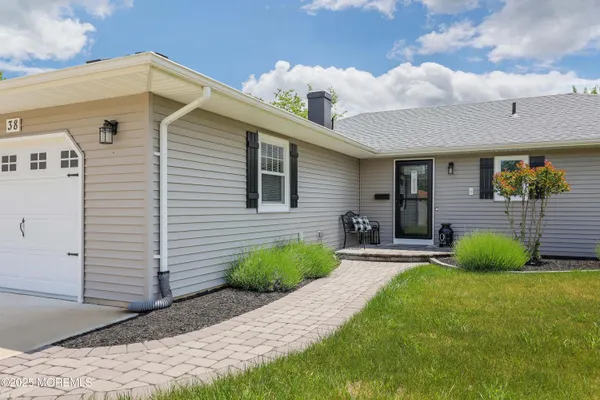 Property Slideshow image 3 of 40 | 38 saint david dr, Toms River, NJ, 08757