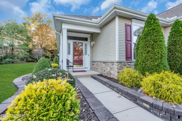 Property Slideshow image 3 of 54 | 19 windy reef ct, Barnegat, NJ, 08005