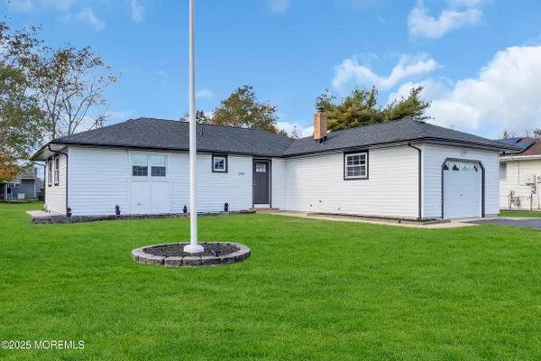 Property Slideshow image 2 of 24 | 249 barbados dr, Toms River, NJ, 08757