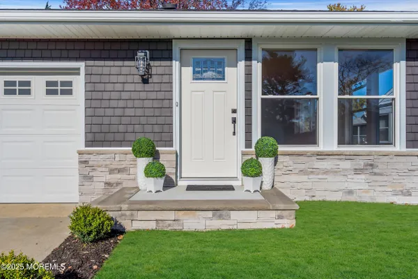 Property Slideshow image 3 of 35 | 17 palmetto point st, Toms River, NJ, 08757