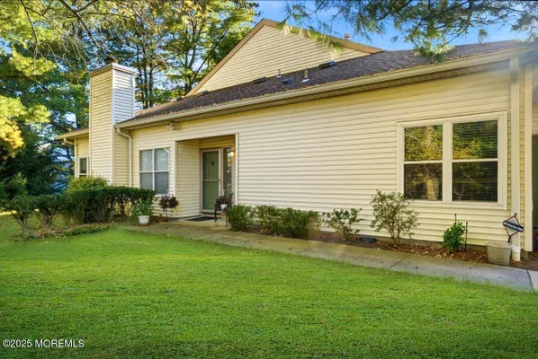 Property Slideshow image 2 of 39 | 351 sunshine ct, Englishtown, NJ, 07726