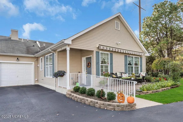 Property Slideshow image 2 of 27 | 55 winkle ct, Manchester, NJ, 08759